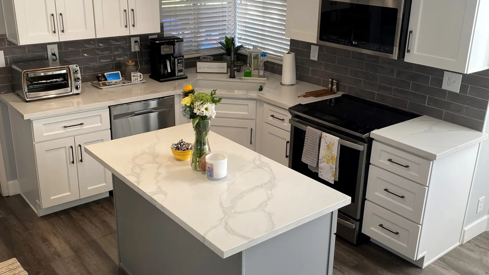 Brooklyn White kitchen cabinets